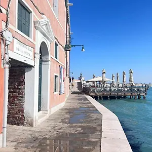 Guggenheim Luxury By Bricola , Venecia Italia