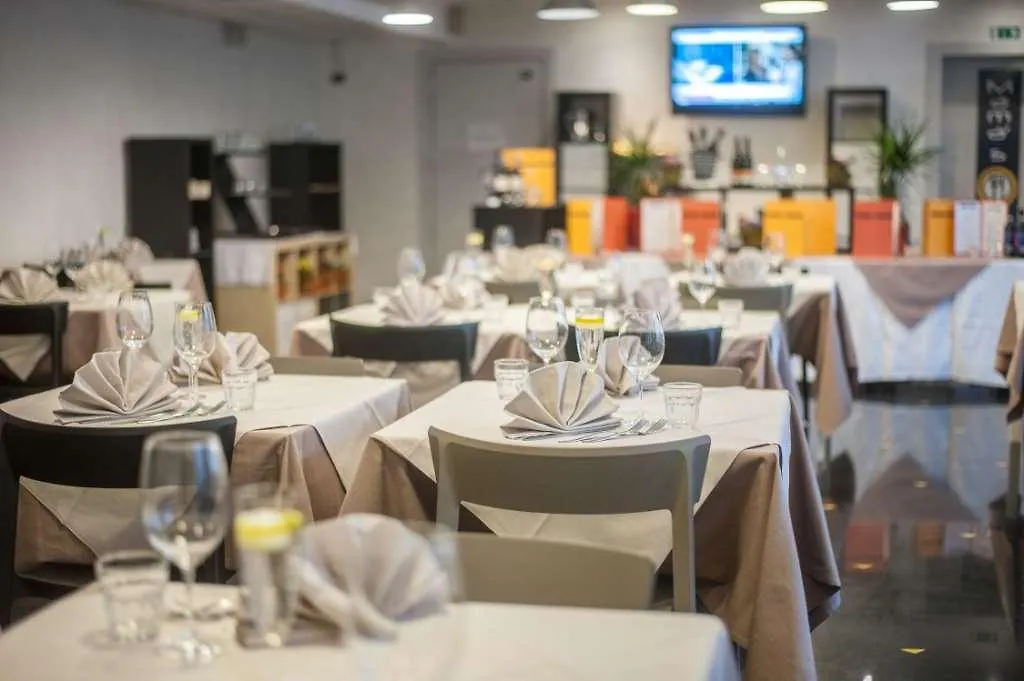 ****  As Hotel Cambiago Italy